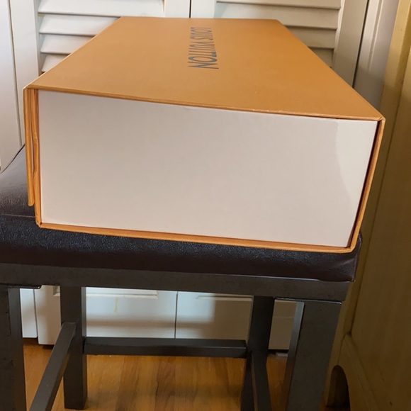 (💲 🛑 L D) Louis Vuitton Gift bag & box… - Picture 4 of 10